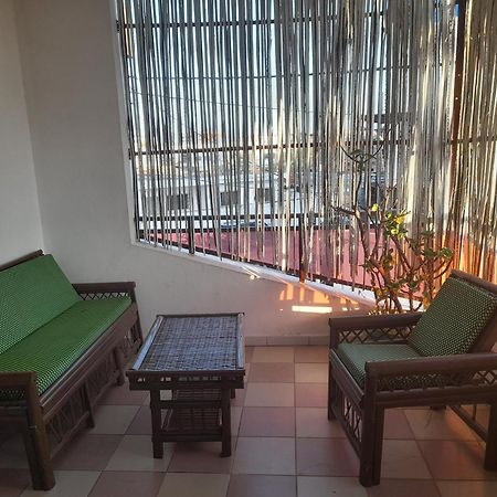 Karls Guesthouse Котону Стая снимка