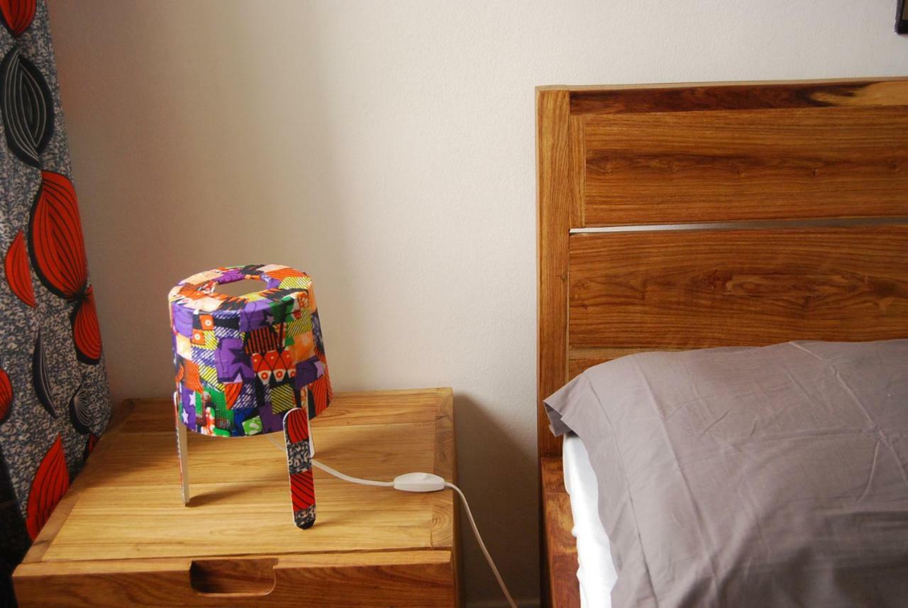 Karls Guesthouse Котону Екстериор снимка